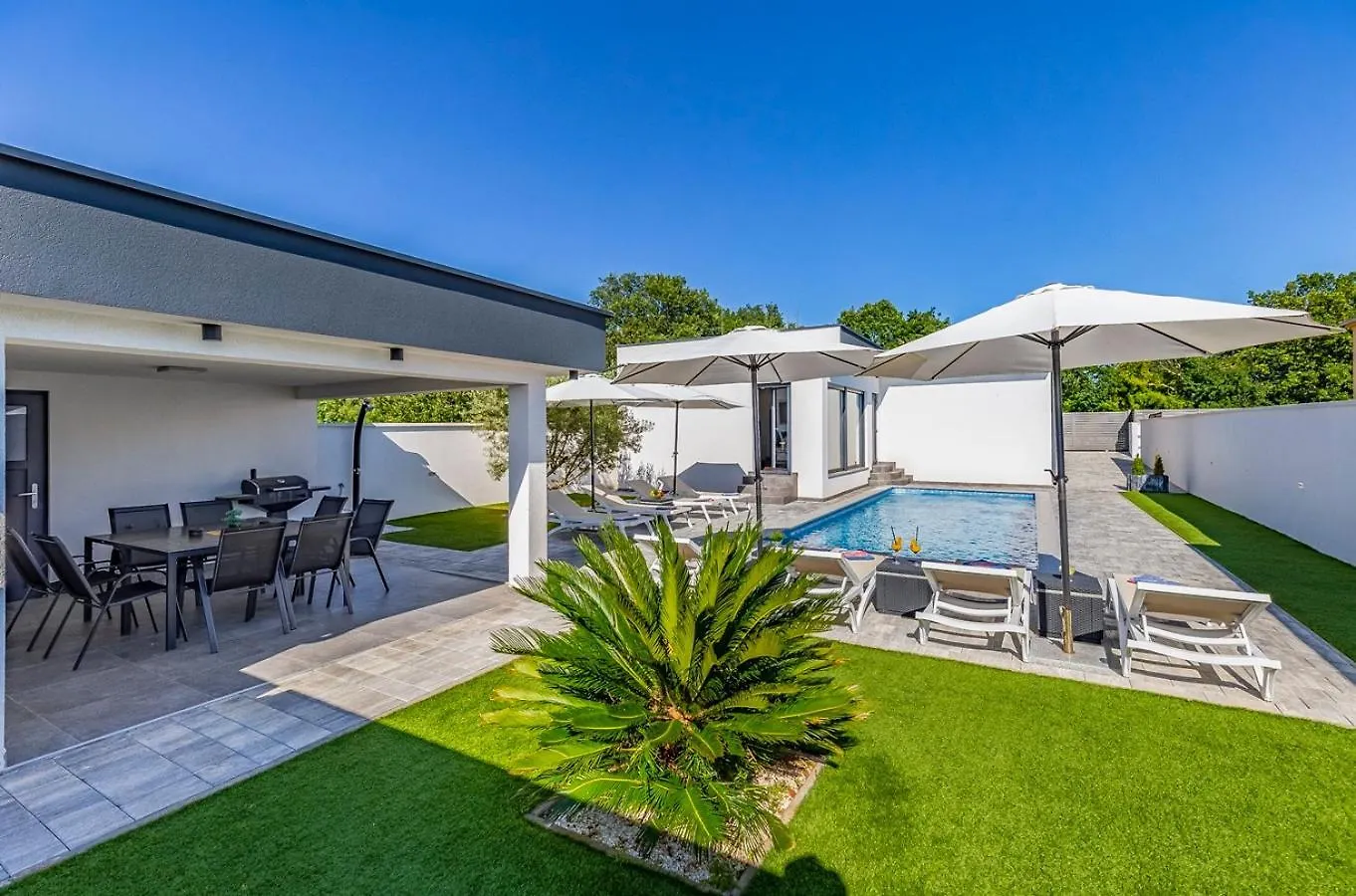 Istriensonne 0739/ New-Built Villa Lucy-2 -Pool With Hydromassage Medulin